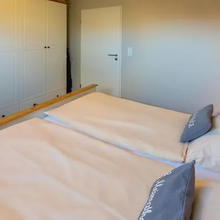Апартаменты Ferienwohnung-kleiner-schoner Норден